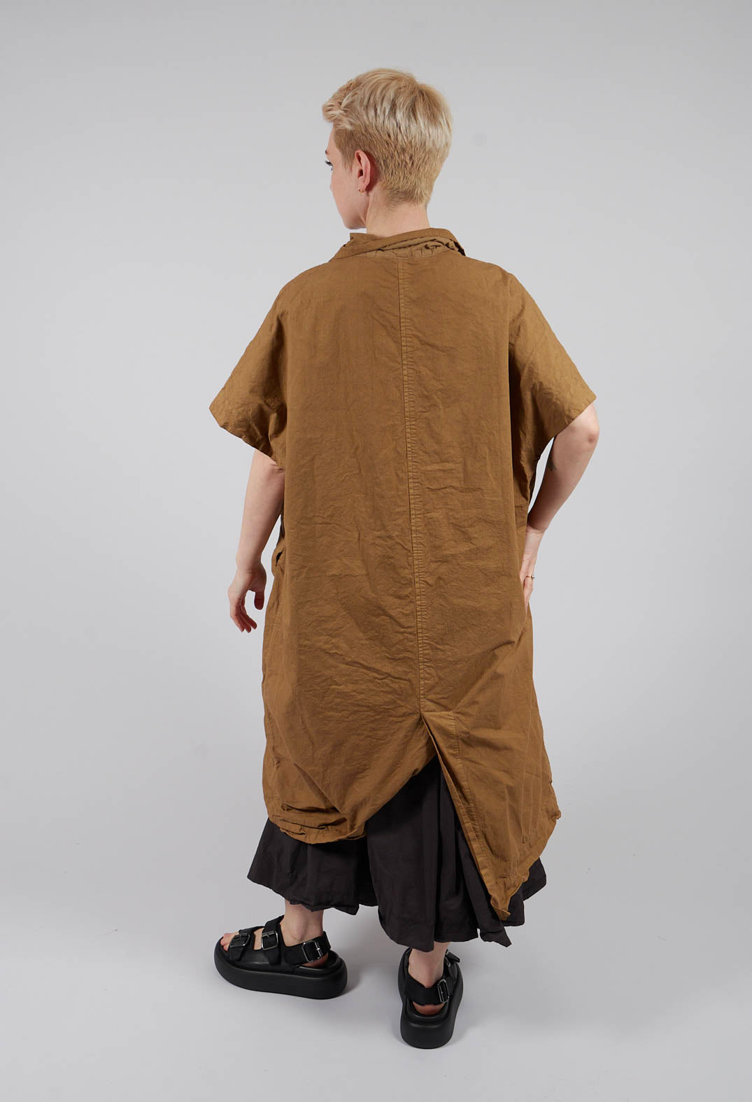 Sleeveless Coat CC in Gold