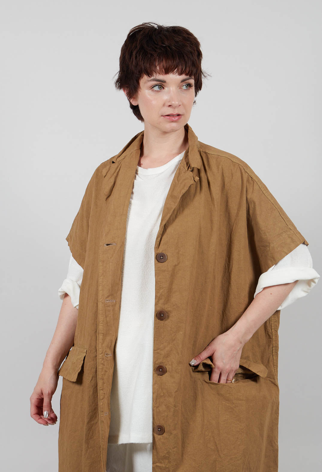 Sleeveless Coat CC in Gold