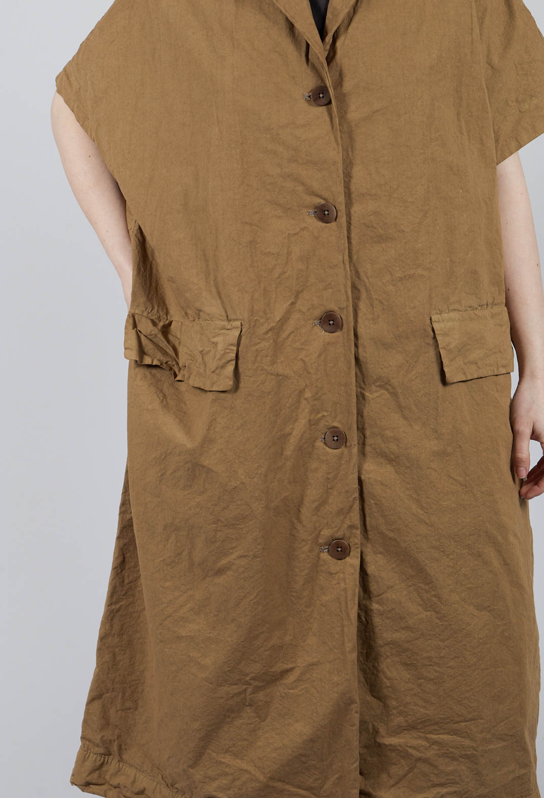 Sleeveless Coat CC in Gold