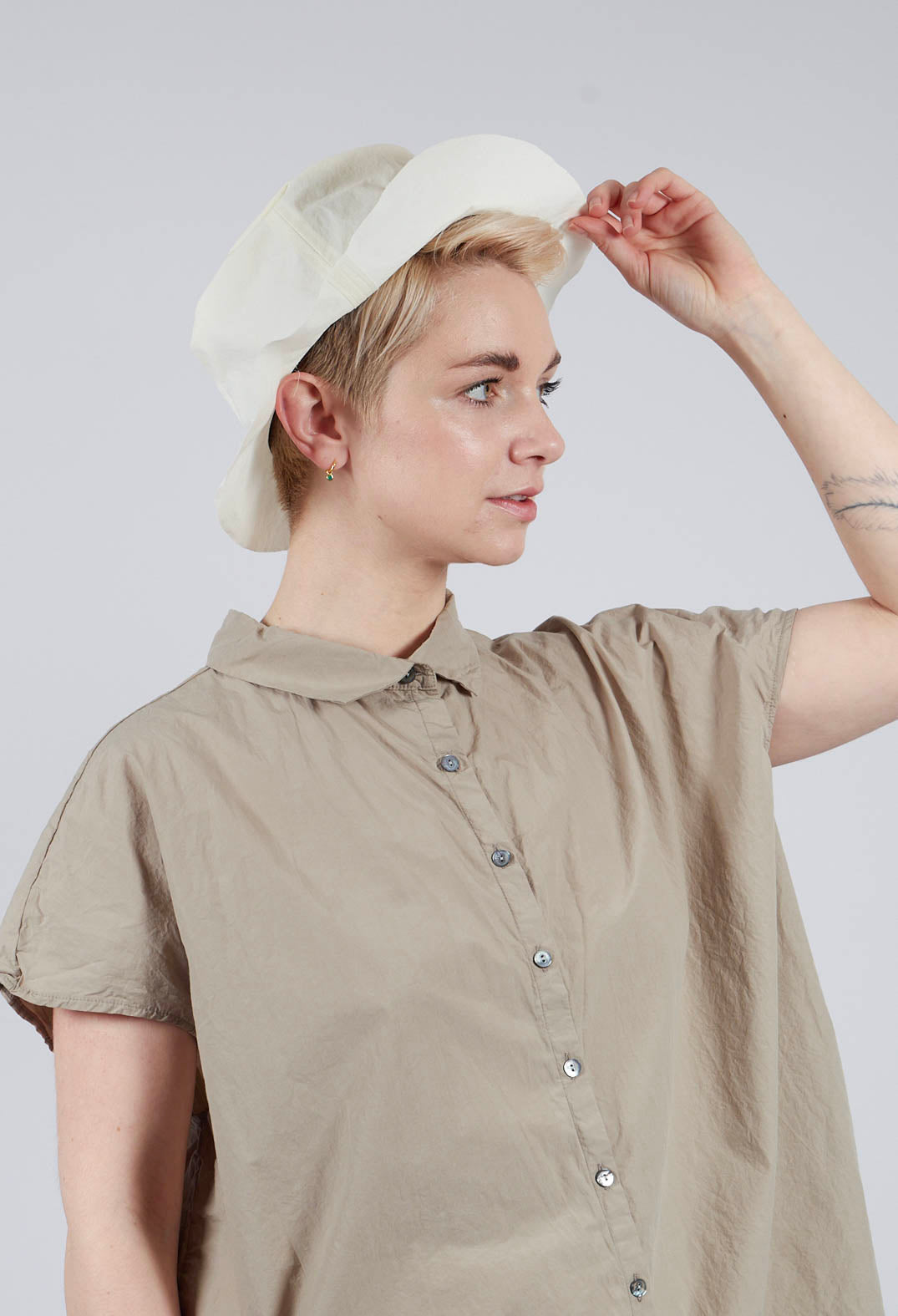 Hat JN in Milk