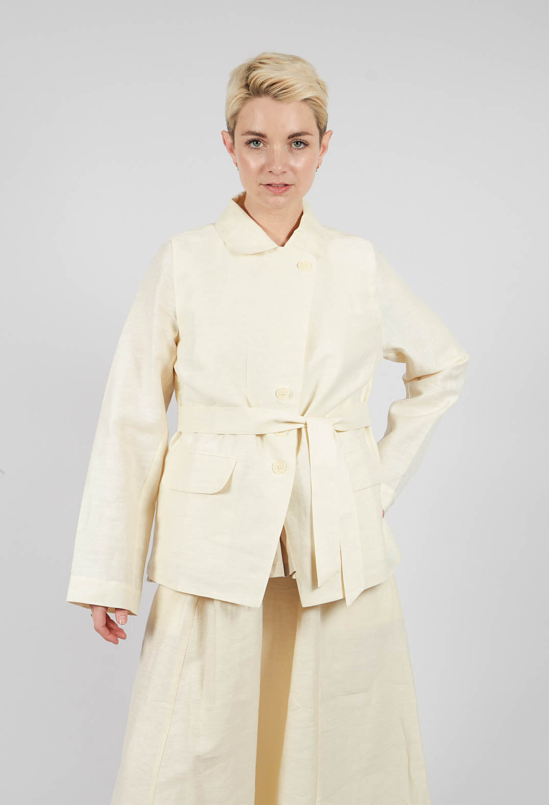 Blazer in Ecru