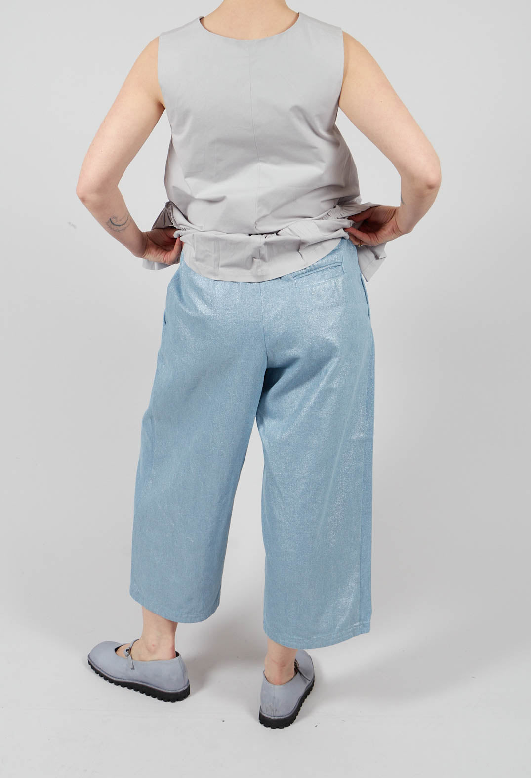 Wide Leg Jean in Jean Gold