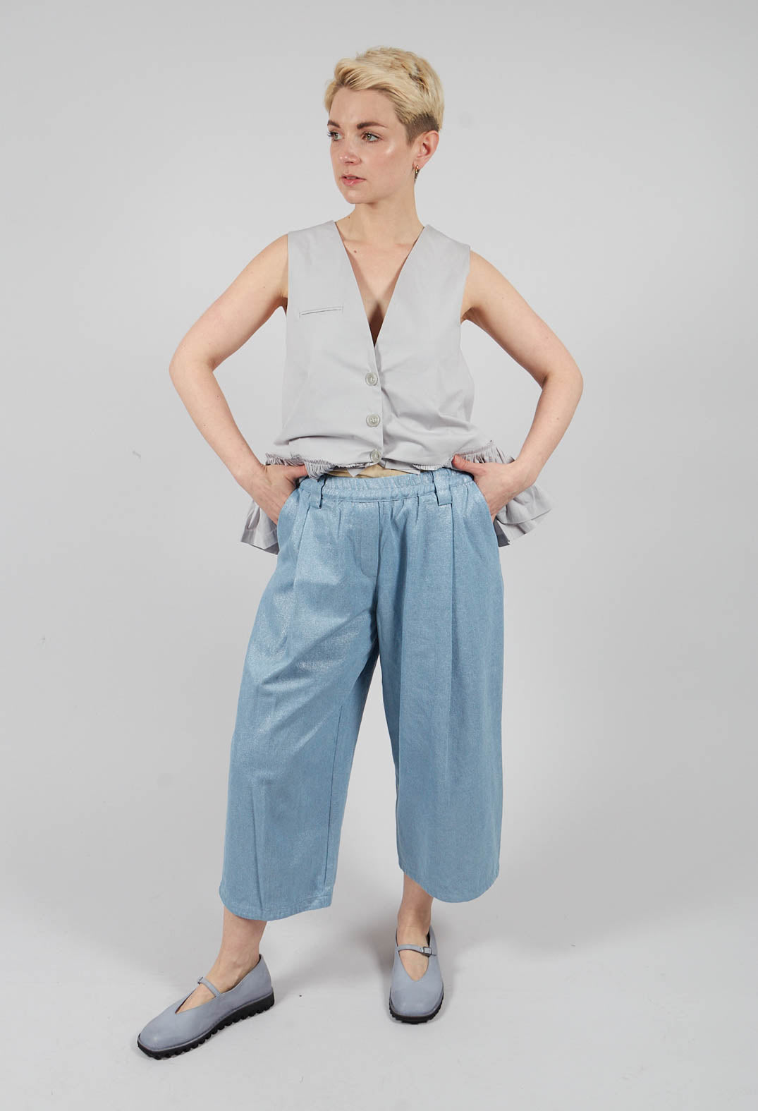 Wide Leg Jean in Jean Gold