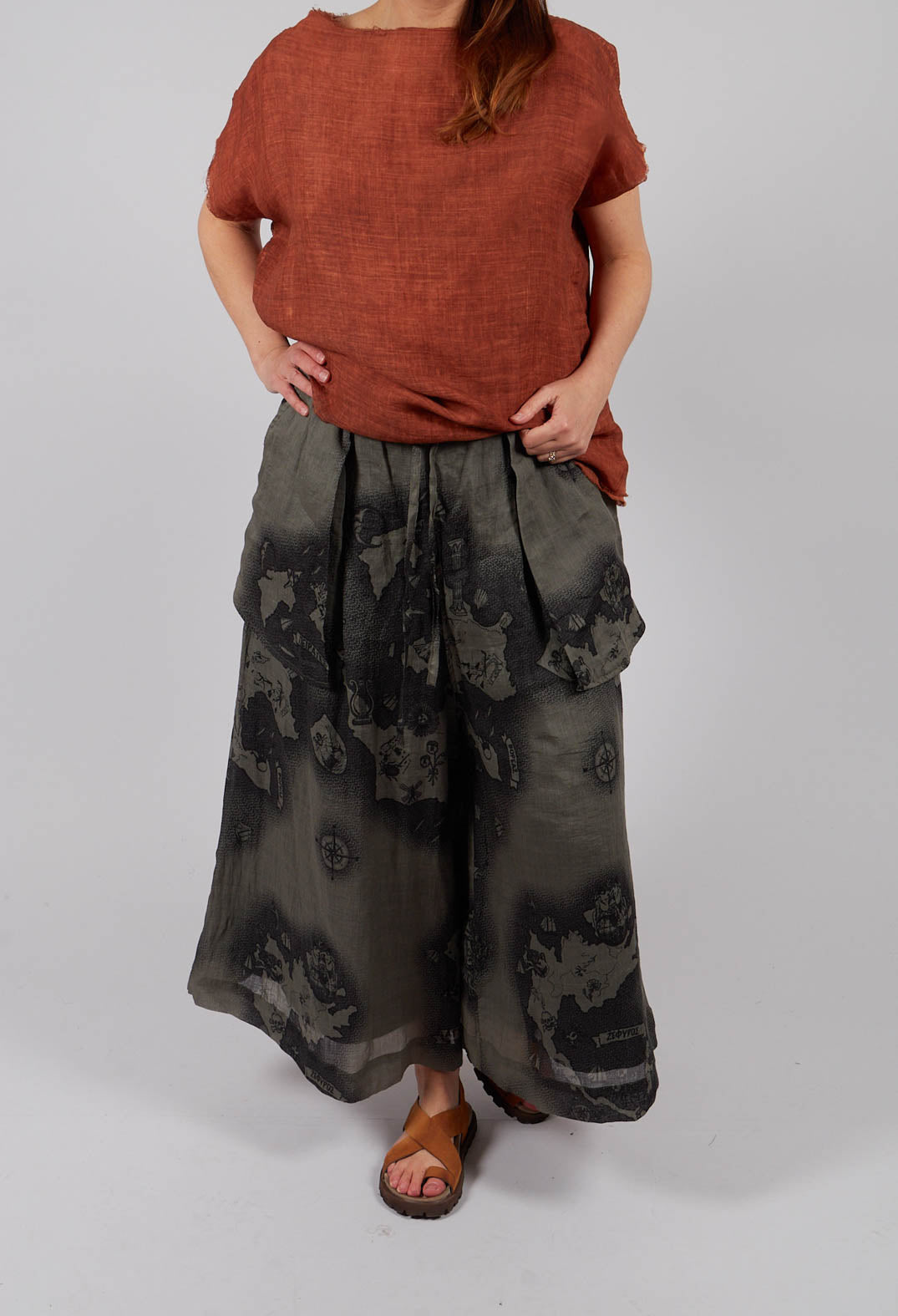 Acerca Trousers in Pirate Map