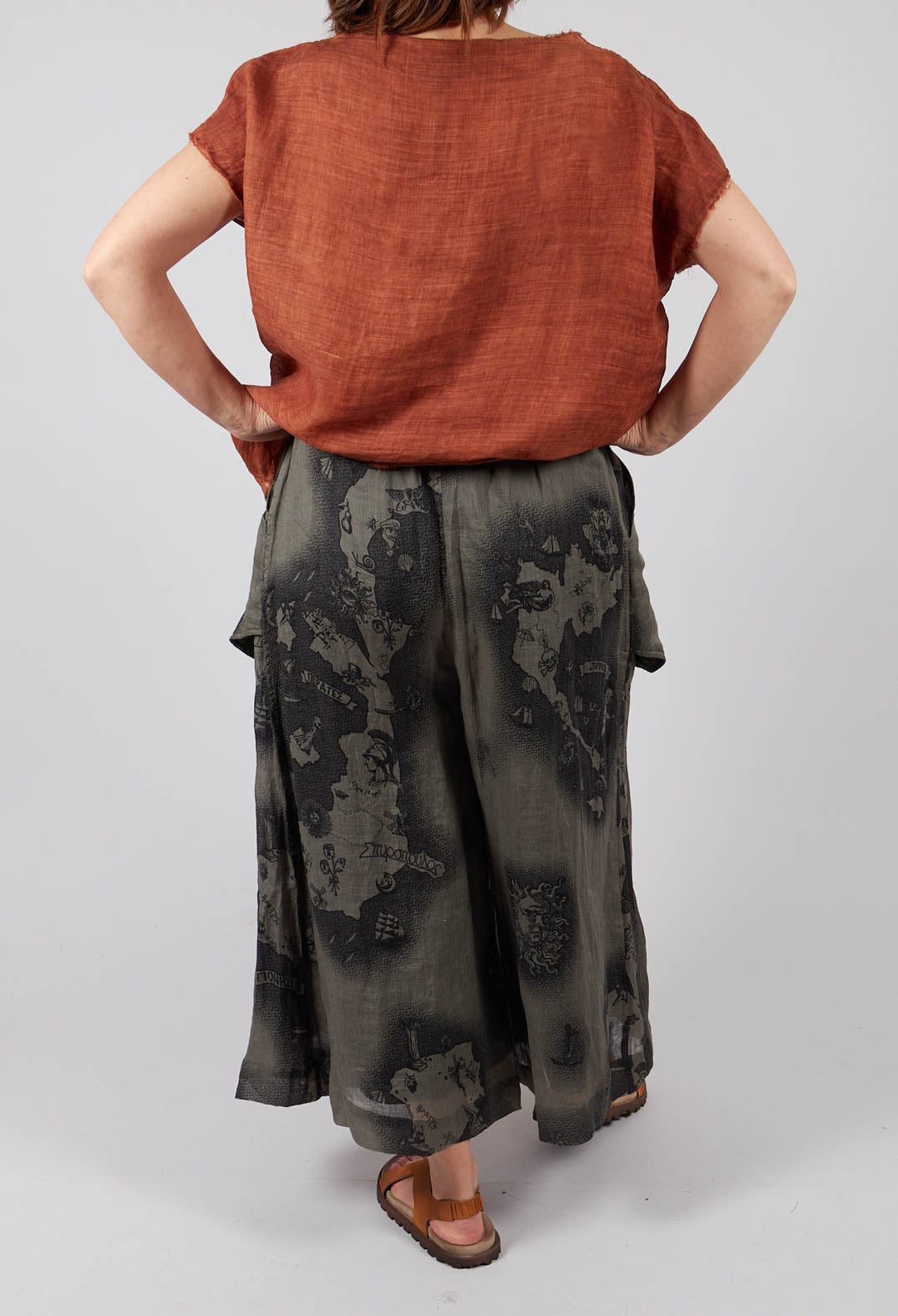 Acerca Trousers in Pirate Map