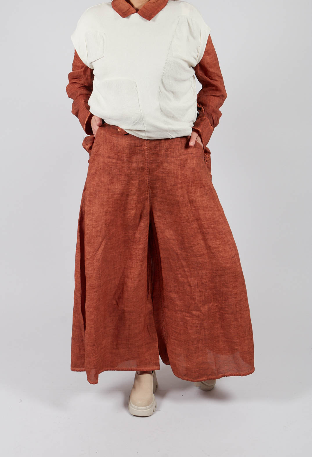 Krikelo Trousers in Rusty Sunset