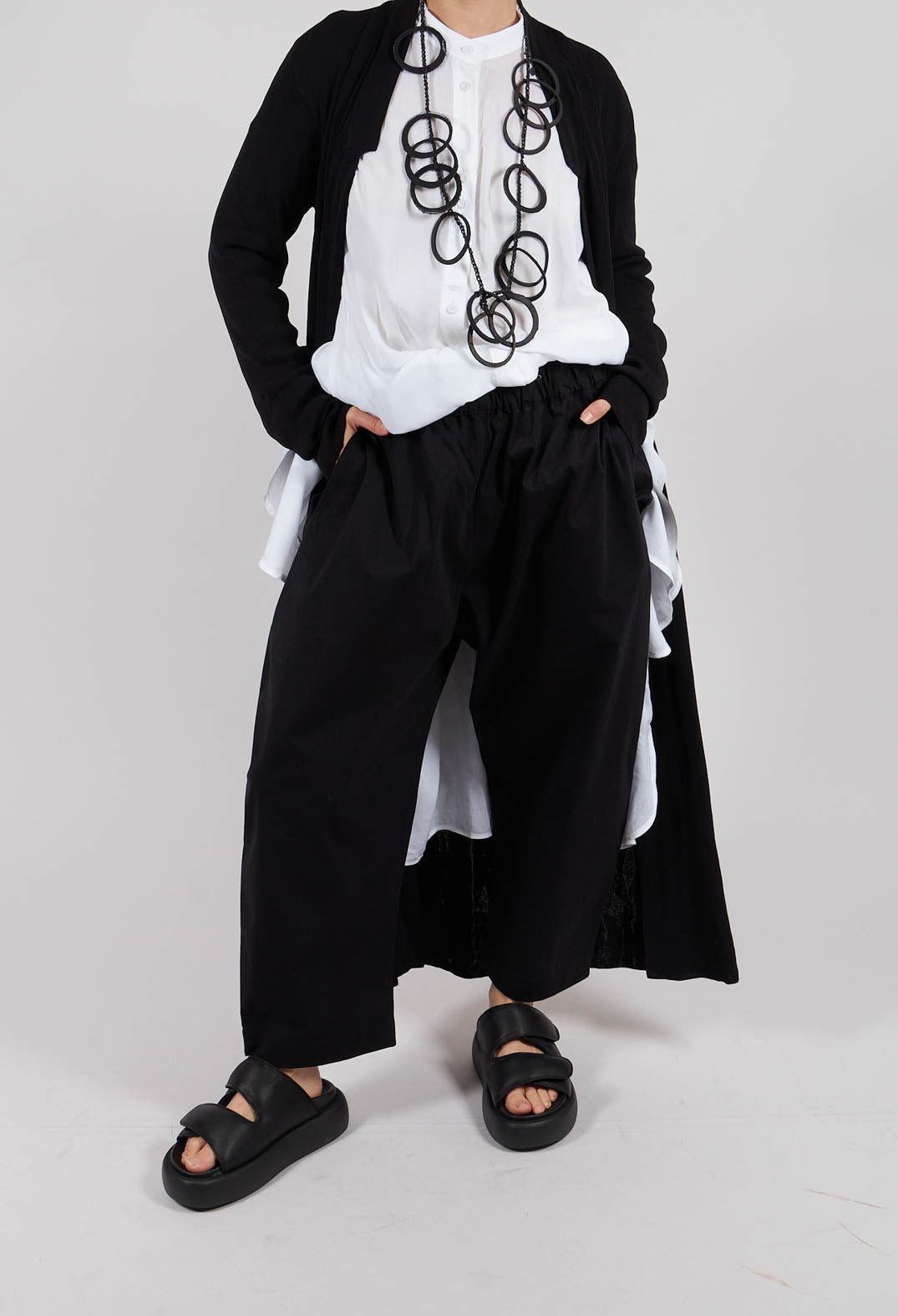 Ojo Trousers in Black