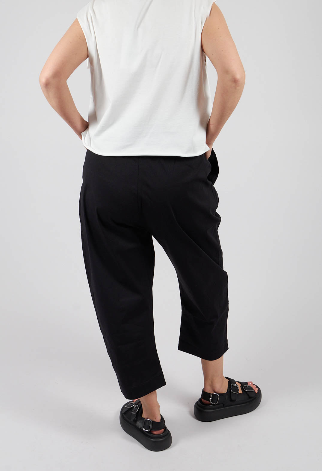 Ojo Trousers in Black