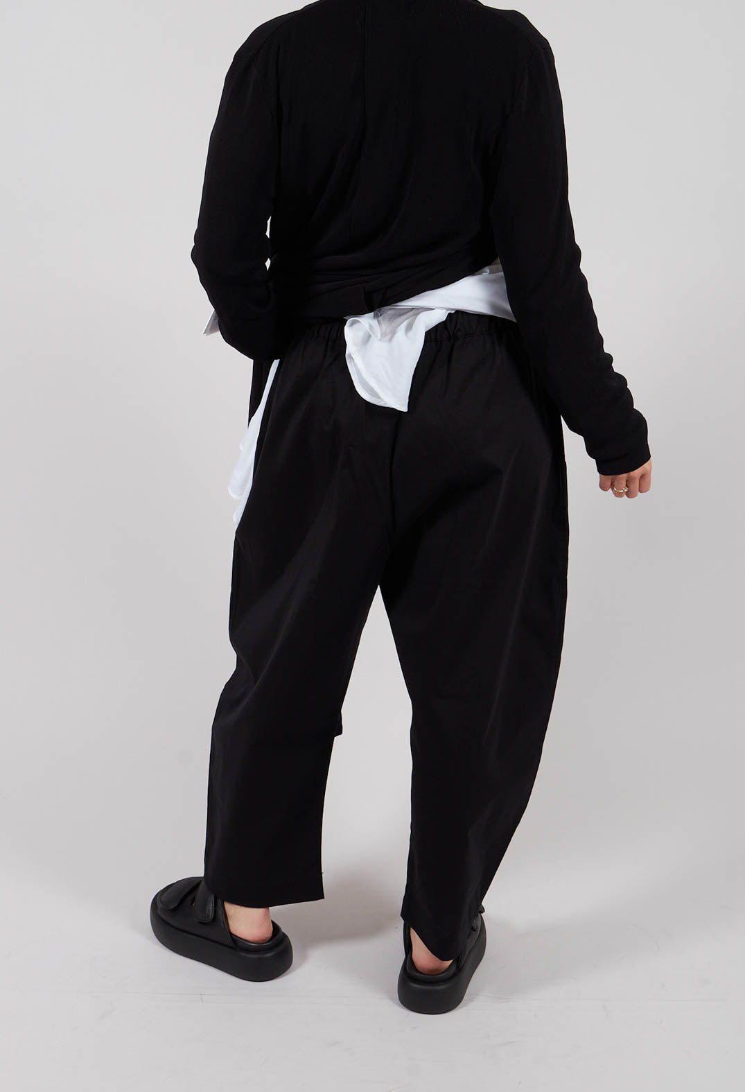 Ojo Trousers in Black