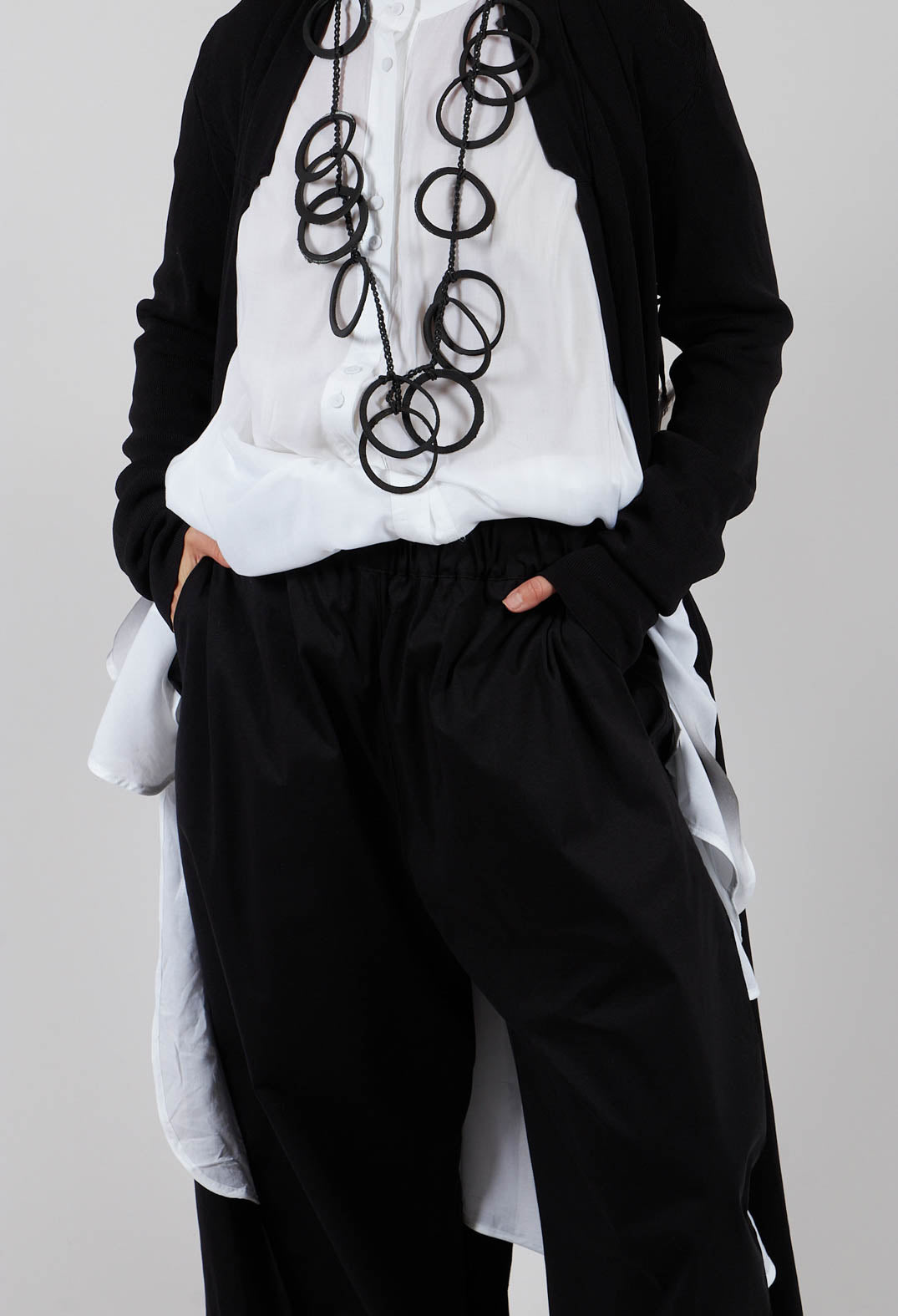 Ojo Trousers in Black