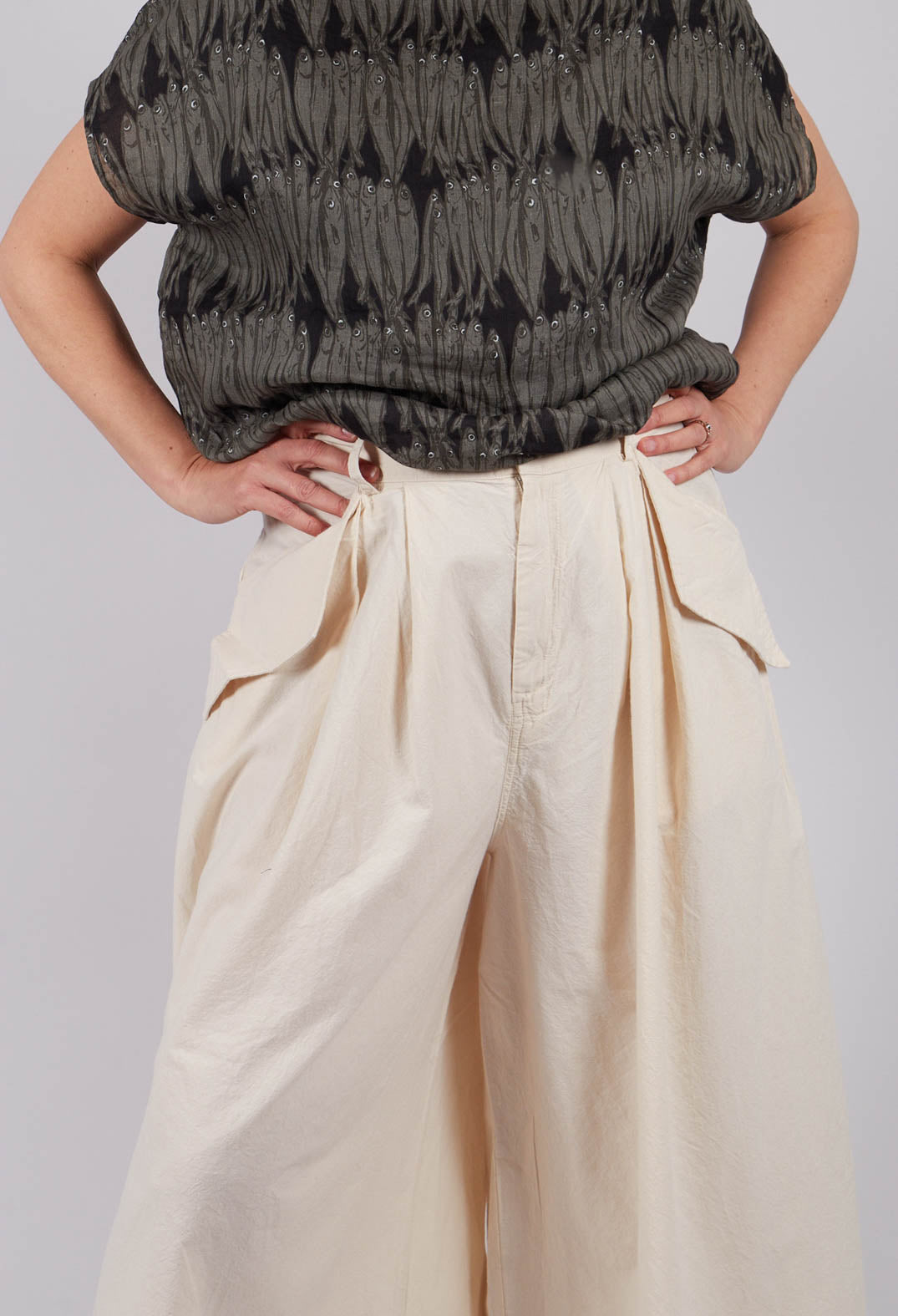 Ios Trousers in Natural