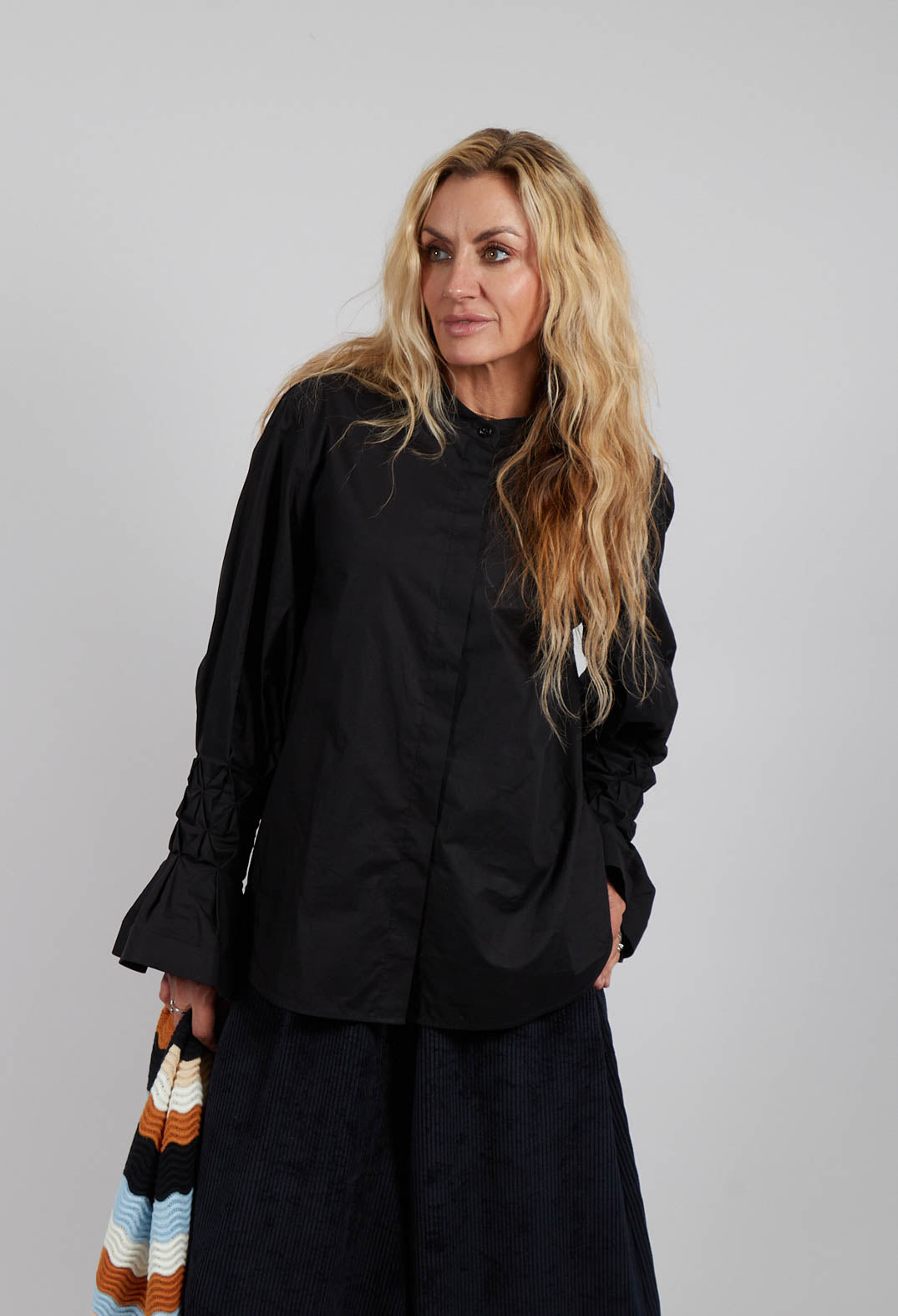 Honeycomb Cuff Shirt in Nero