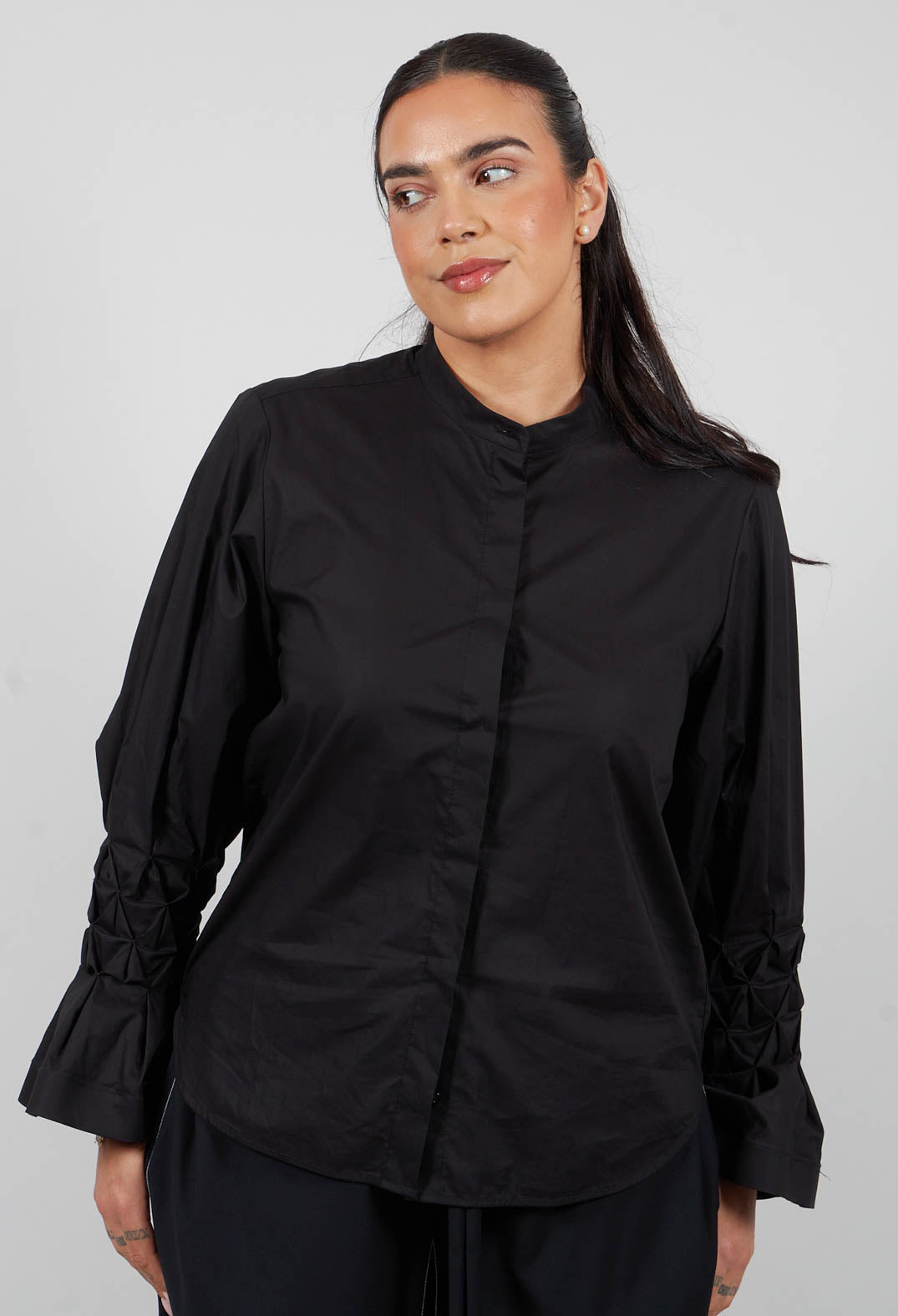 Honeycomb Cuff Shirt in Nero