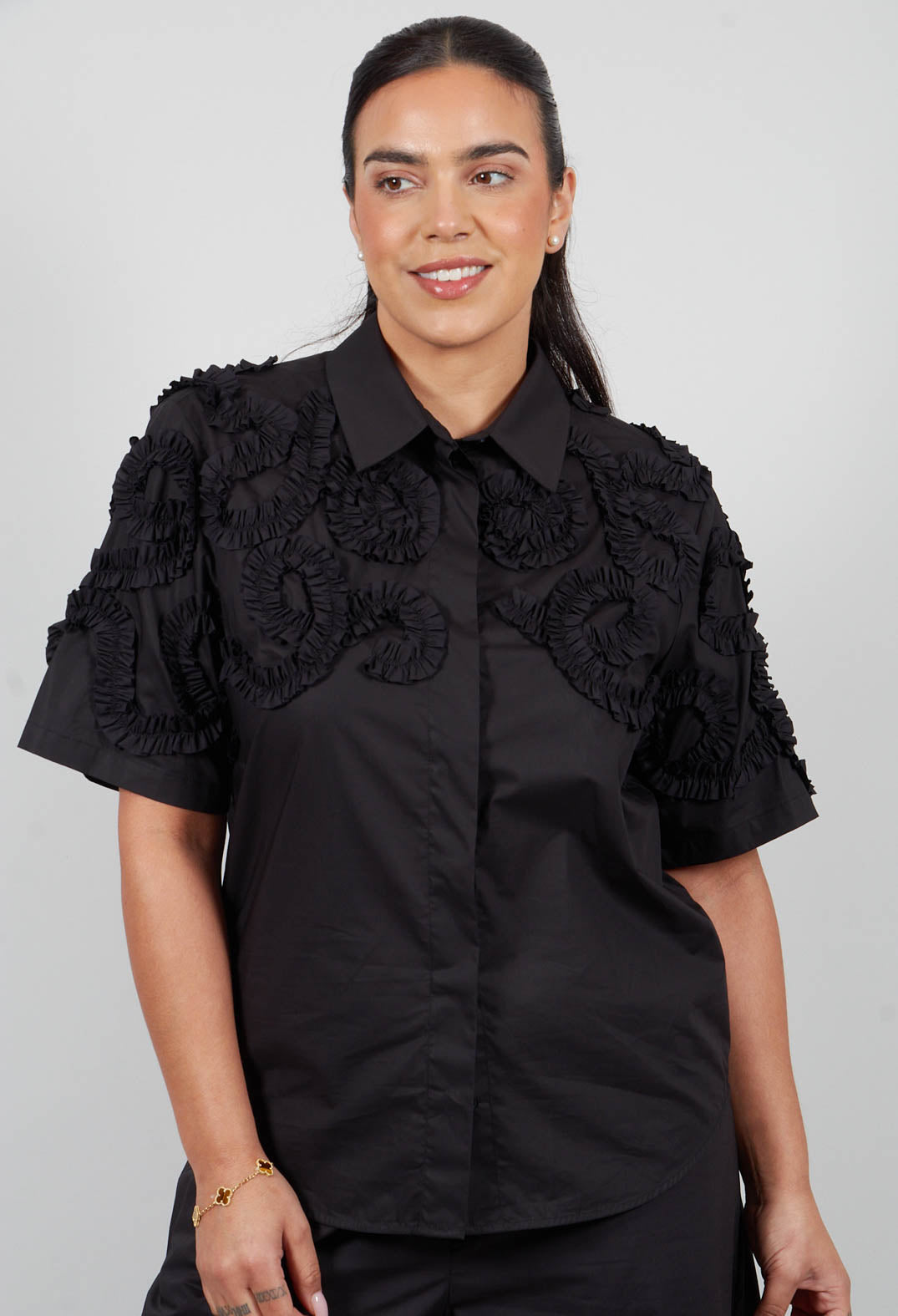 Frill Blouse in Nero
