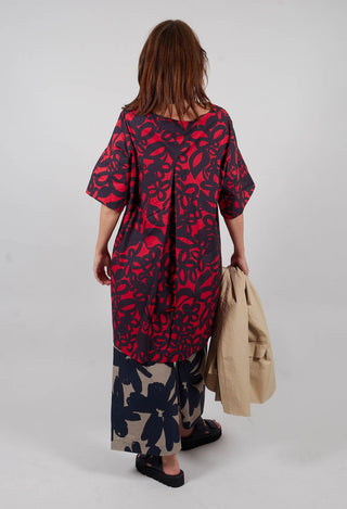 Shift Dress in Gojiberry and Polinig