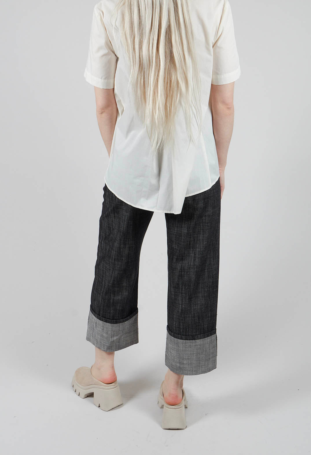 Turn Up Trouser in Nero Grafite