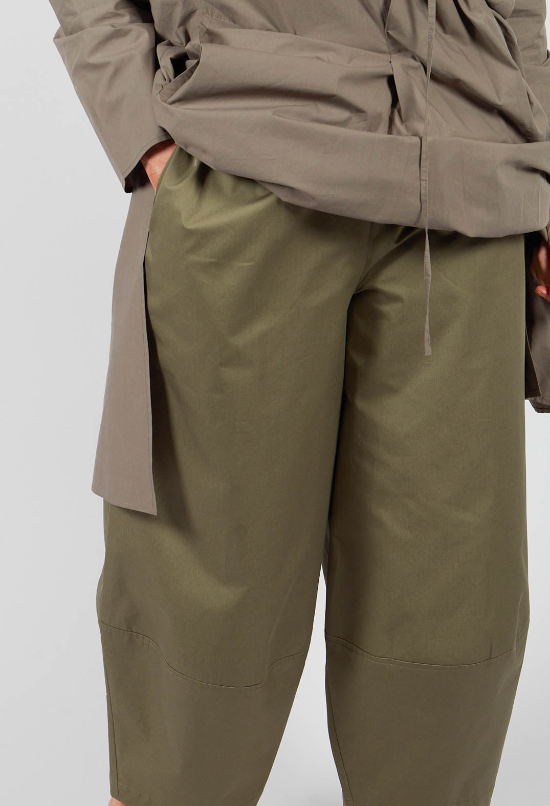 Balloon Pants in Dark Khaki