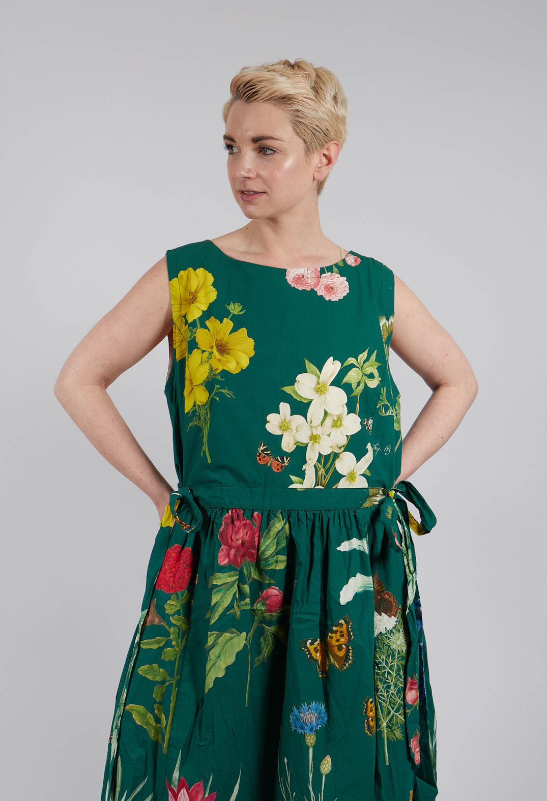 Patterned Sleeveless Maxi Dress in Jandin Vert