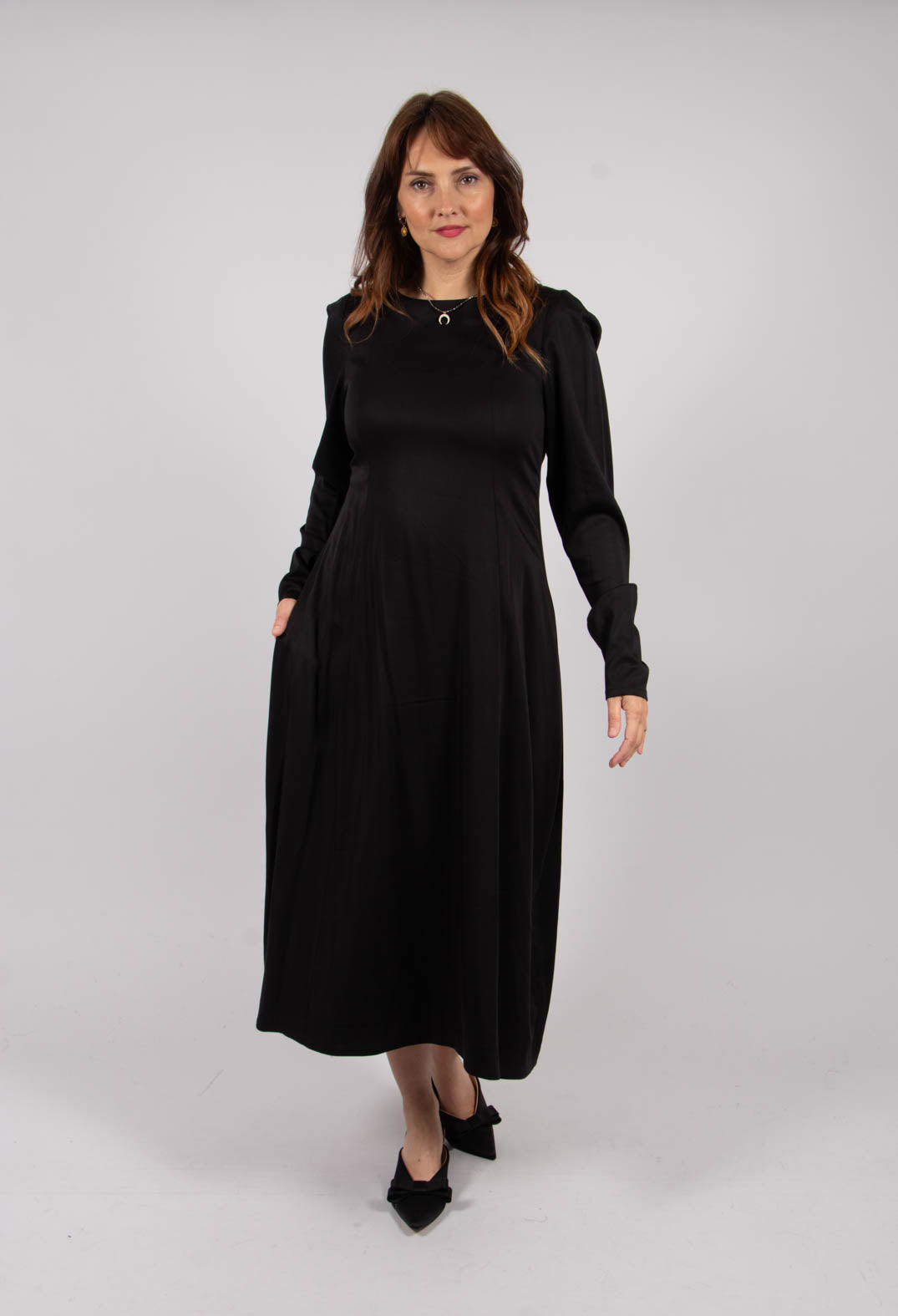 Long Sleeve Midi Dress in Black