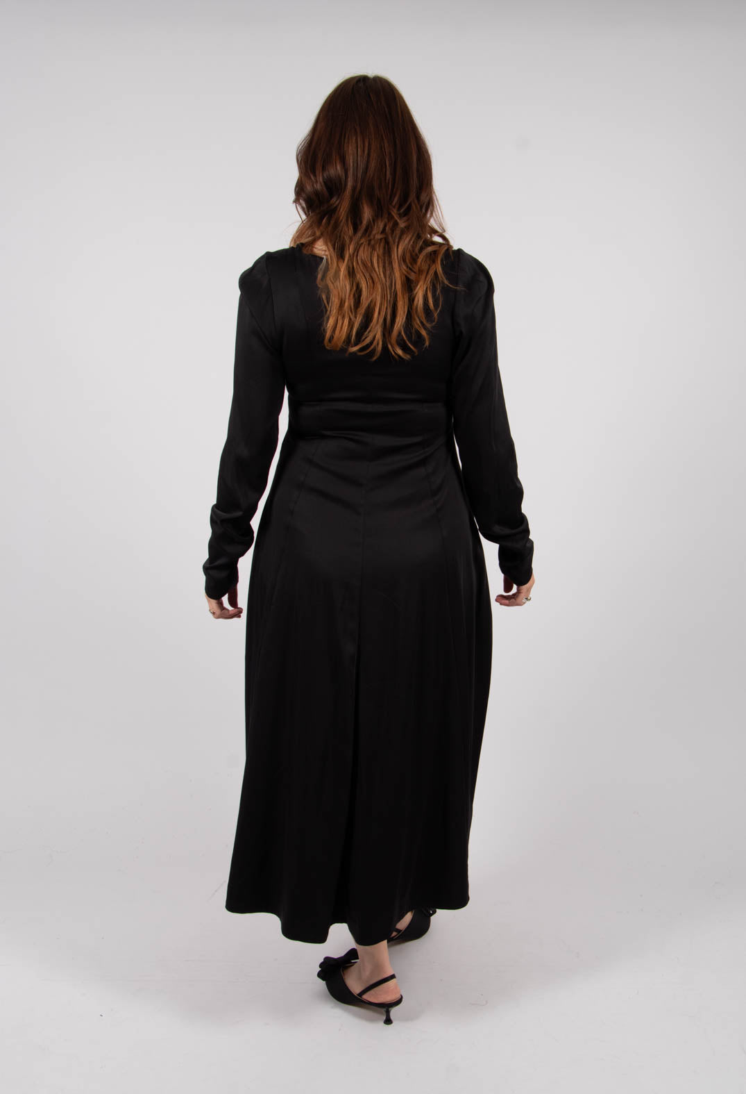 Long Sleeve Midi Dress in Black