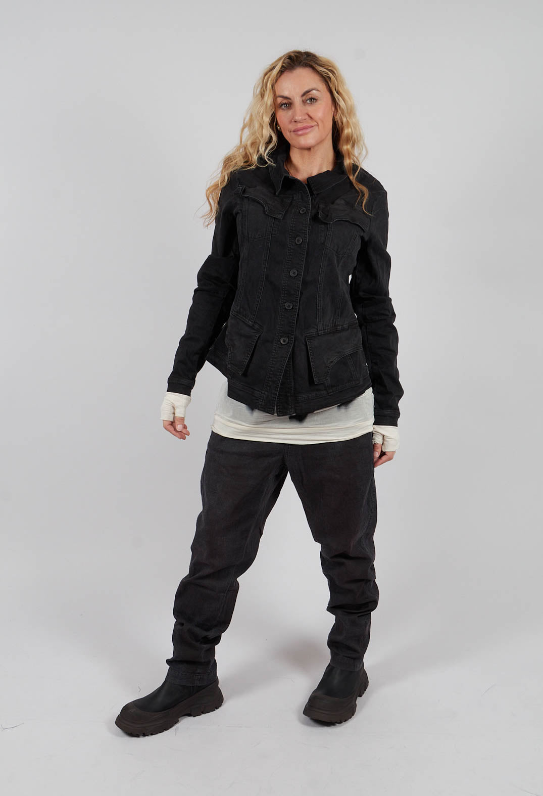 Fitted Jacket with Pockets in Turf Black - 1031105