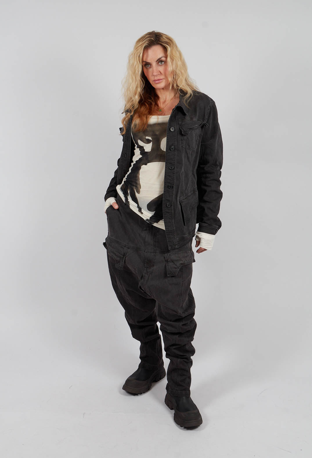 Fitted Jacket with Pockets in Turf Wash - 1031105
