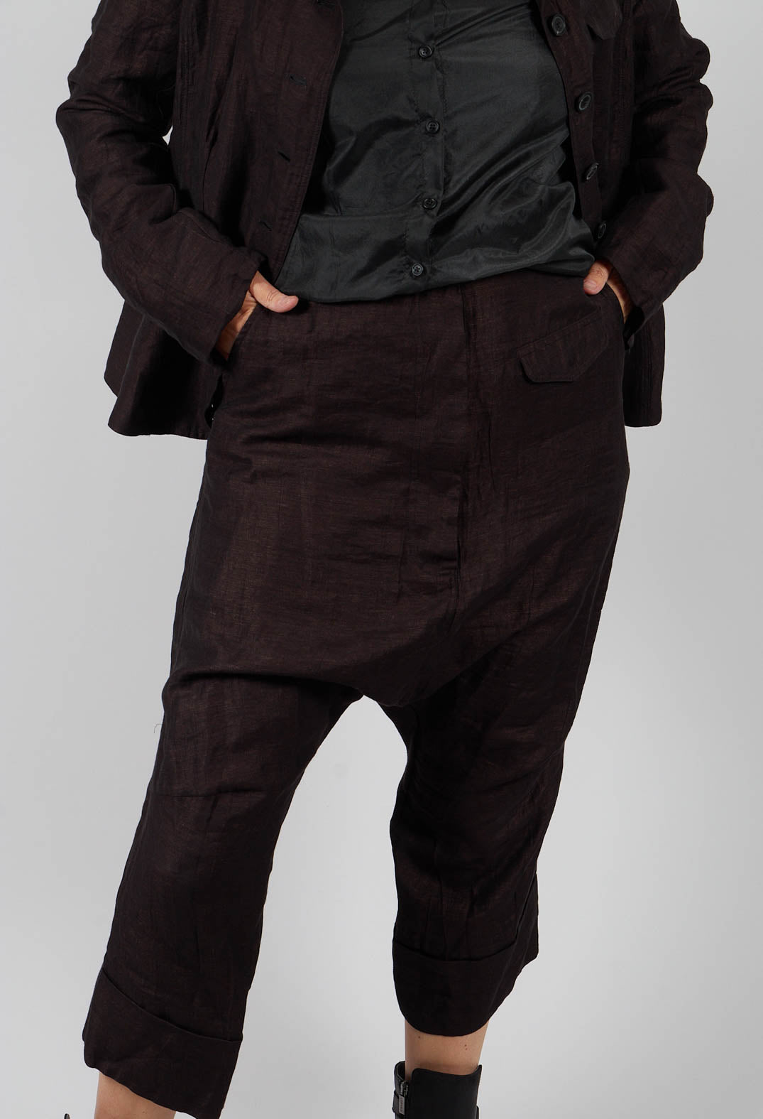 Cropped Drop Crotch Trousers in Turf Delave - 1080101