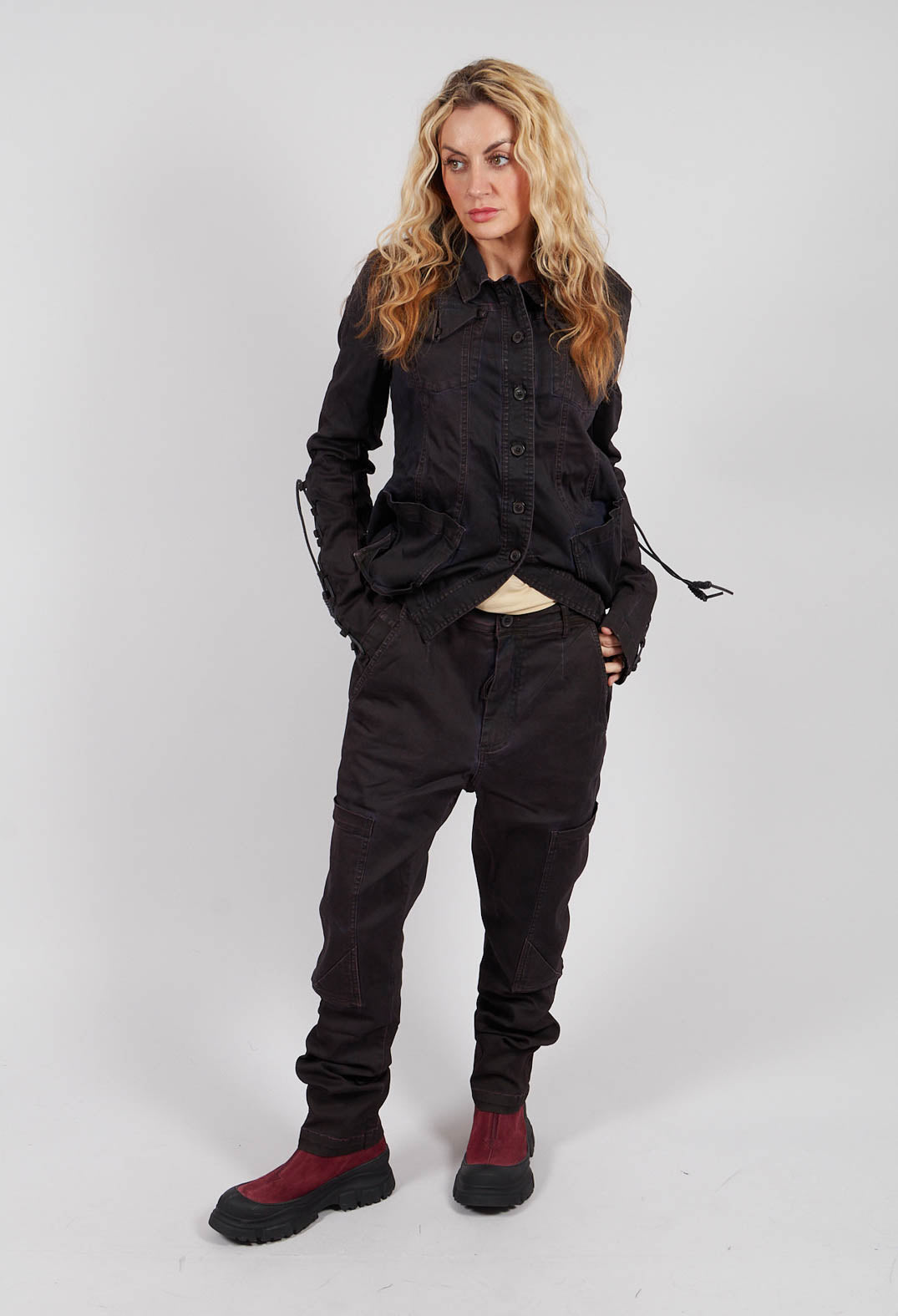 Slim Leg Jeans in Crab Dark - 2060111
