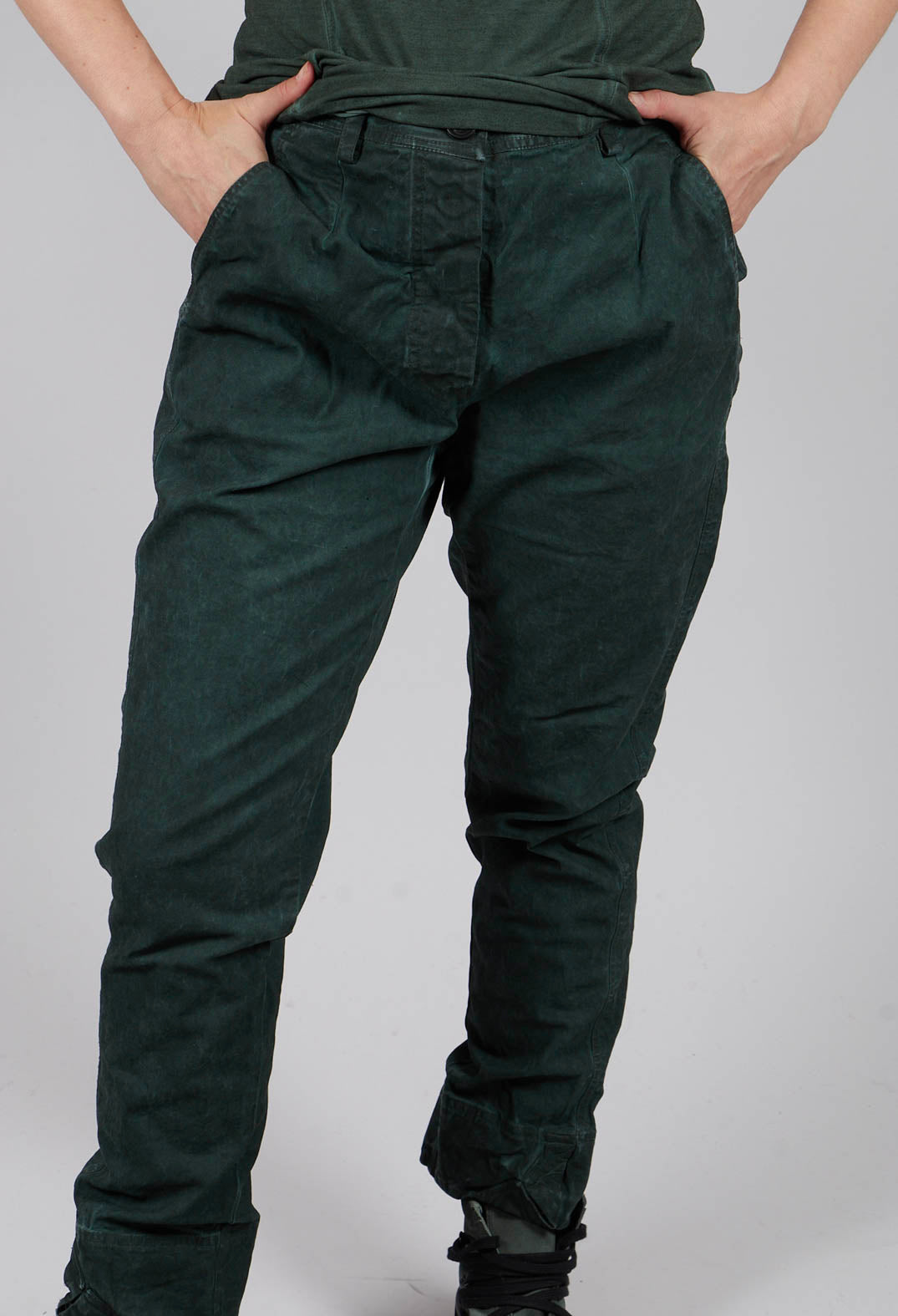 Belted Slim Leg Trousers in Pine Cloud - 2190104