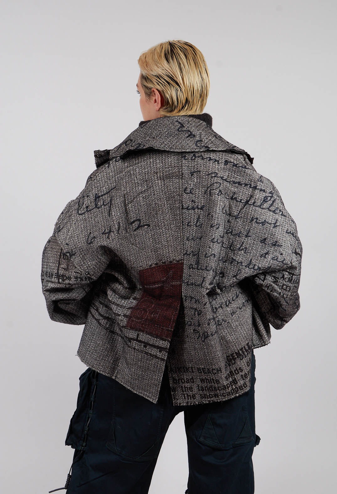 Short Jacket in Backside Print - 2281104