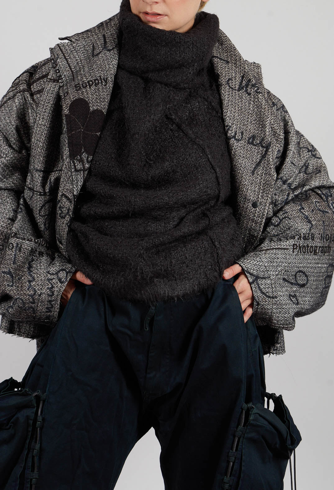 Short Jacket in Backside Print - 2281104