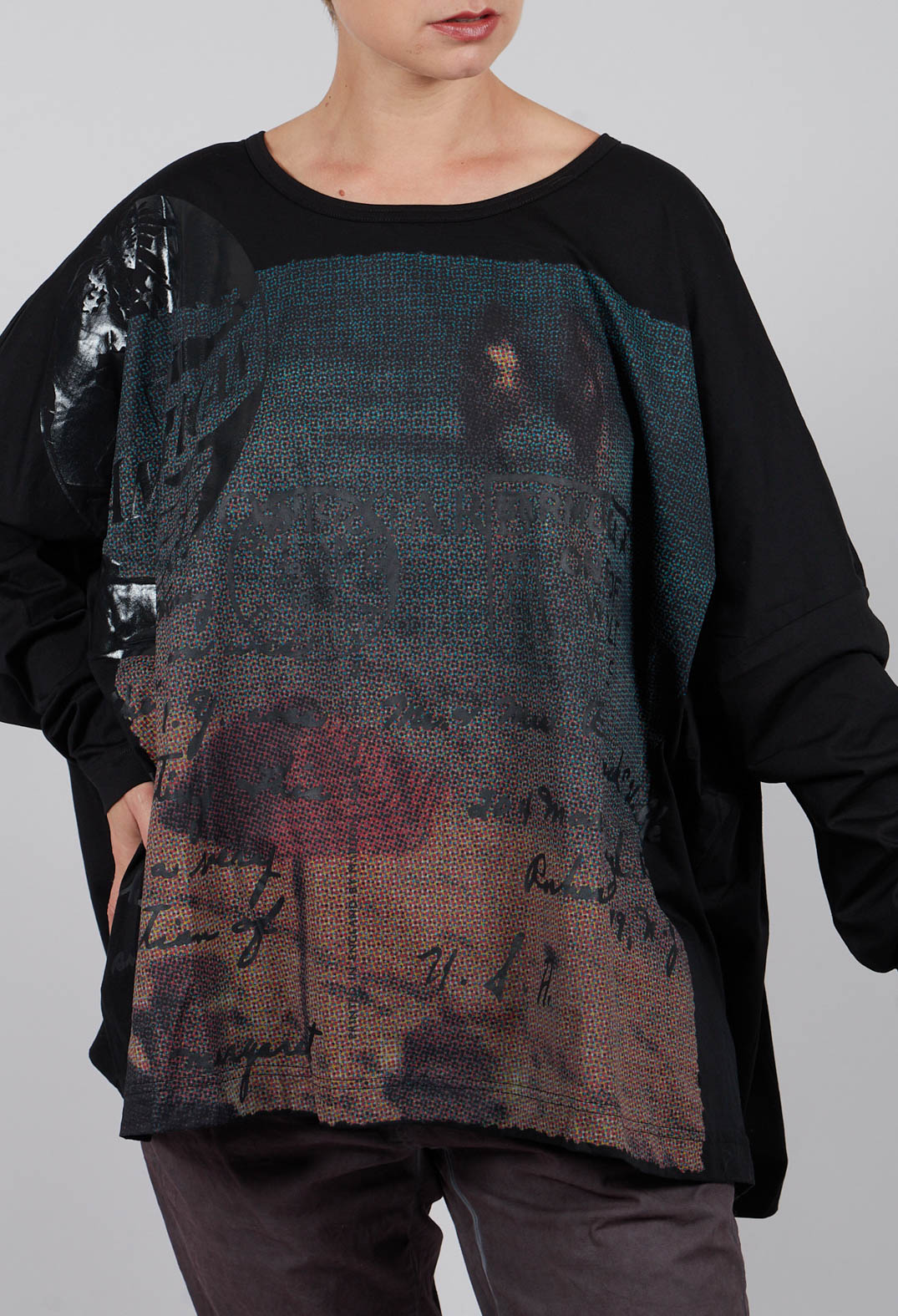 Oversized Long Sleeve T-Shirt in Waikiki Black Print - 2300503
