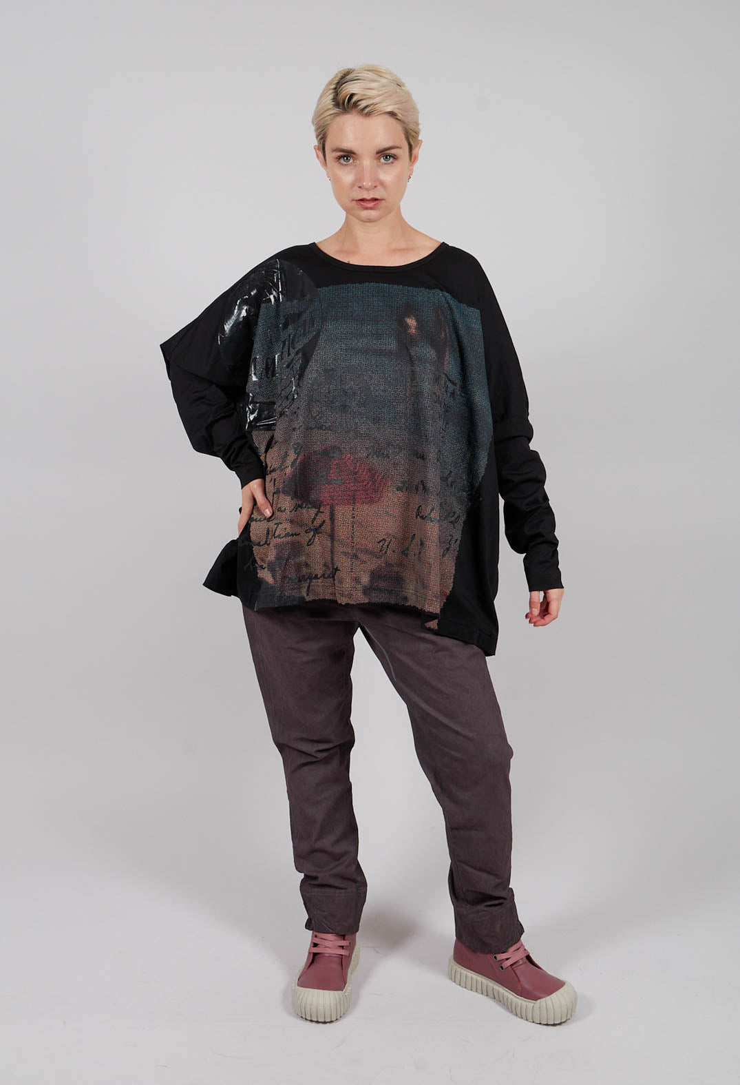 Oversized Long Sleeve T-Shirt in Waikiki Black Print - 2300503