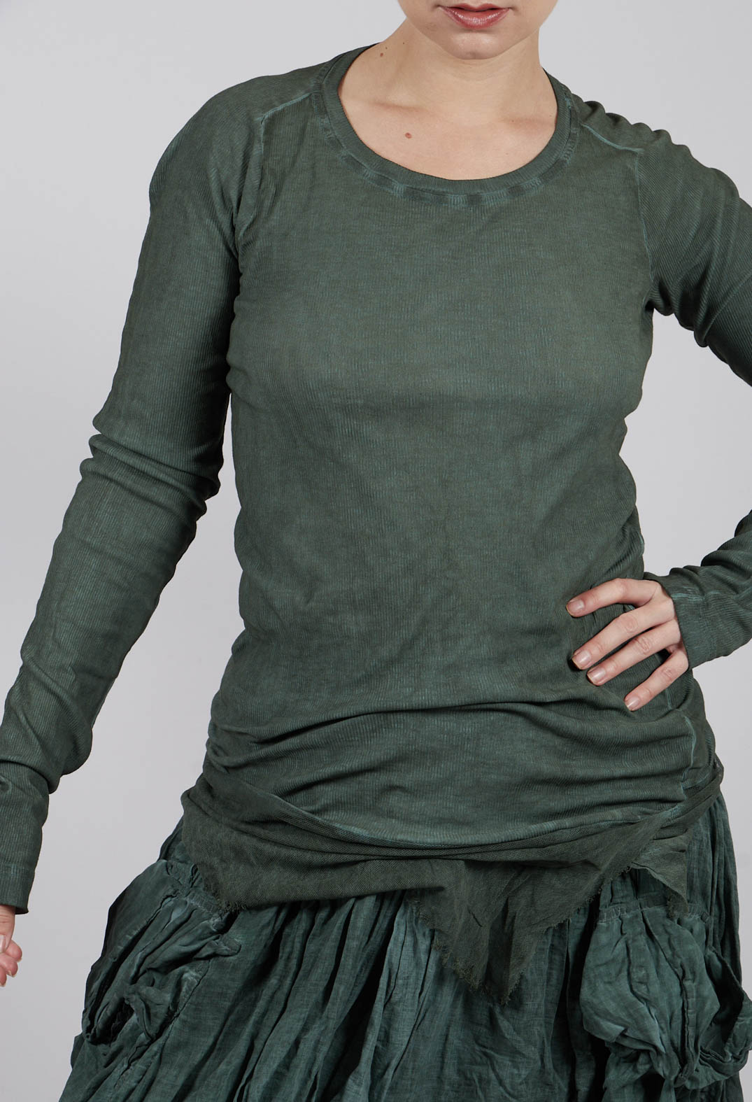 Long Sleeve T-Shirt with Netted Hem in Pine Cloud - 2340504