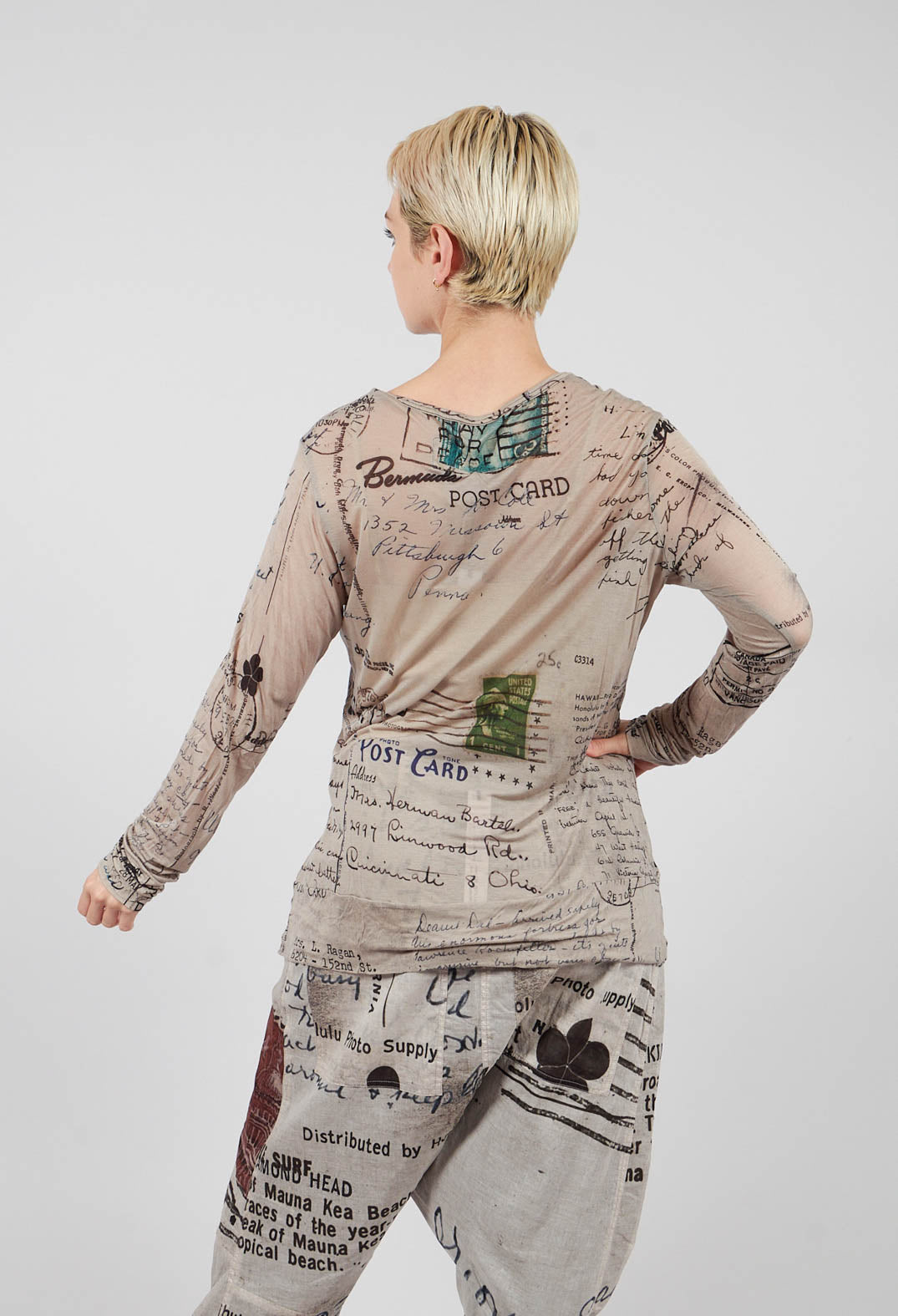 Lightweight Top in Backside Print - 2420502