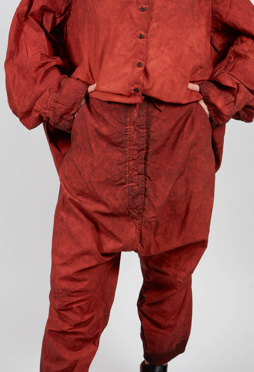 Cropped Belted Trousers in Crab Cloud - 2530105