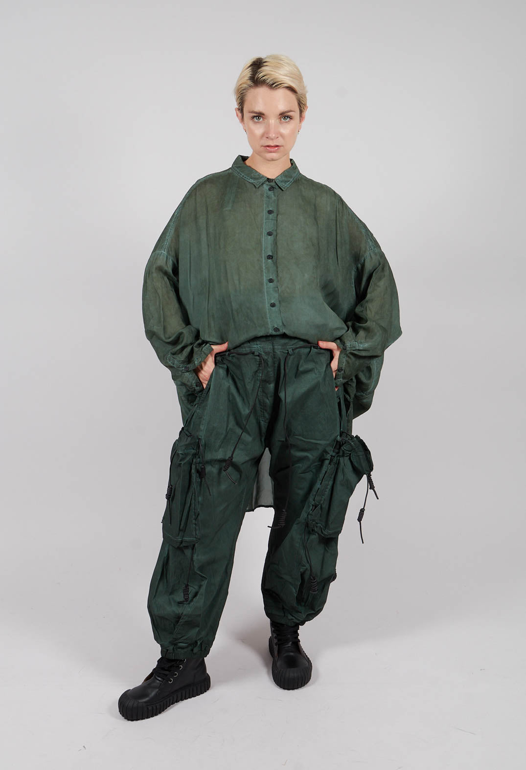 Feature Pocket Trousers in Pine Cloud - 2600101