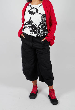 Cropped Balloon Leg Trousers in Black - 3200105