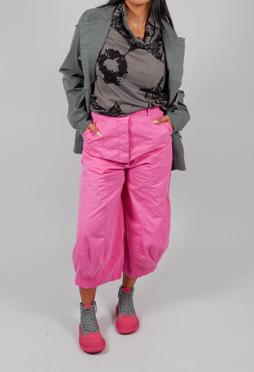 Cropped Balloon Leg Trousers in Lily - 3200105