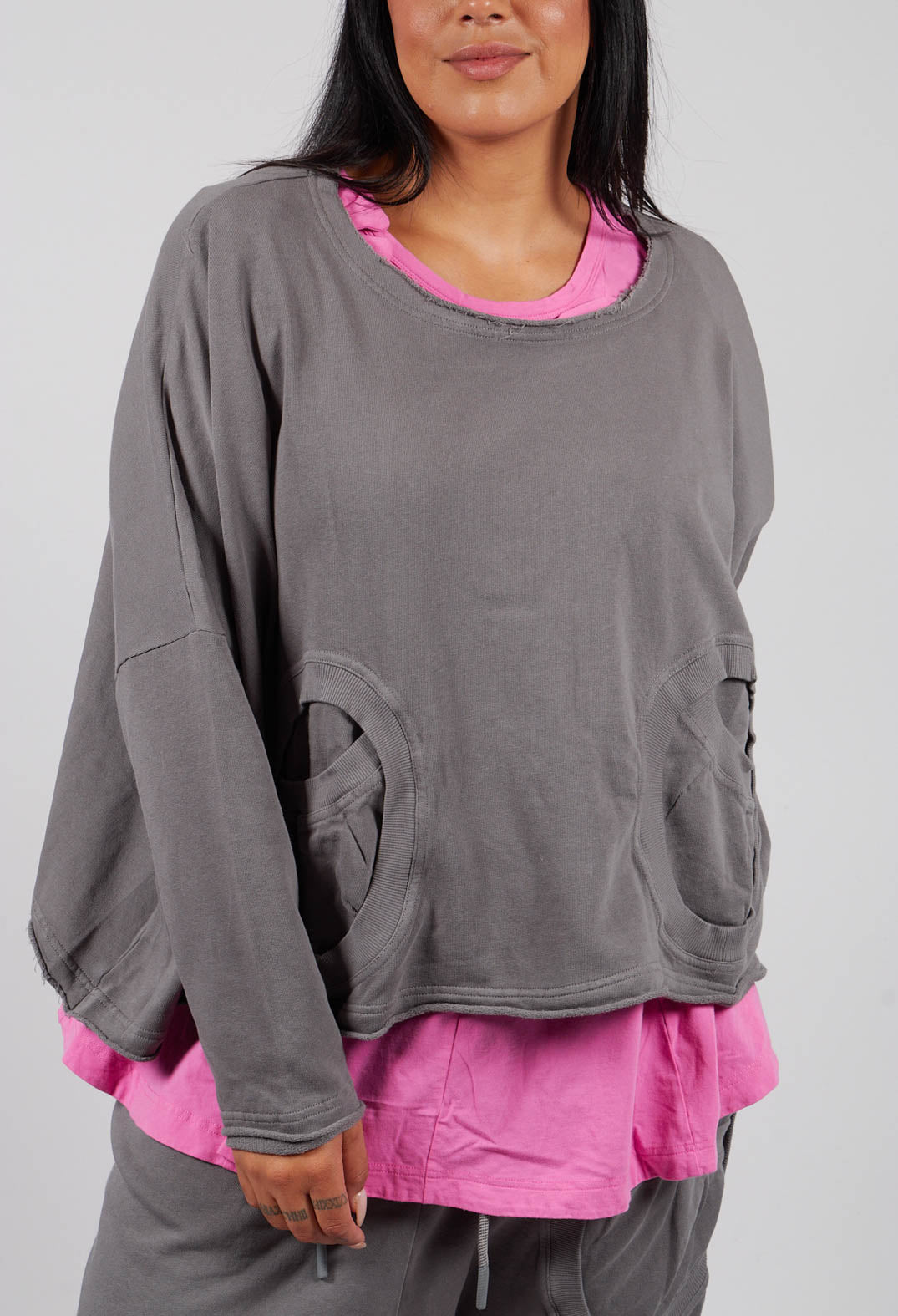 Jersey Top with Circular Pockets in Dark Grey - 3250501