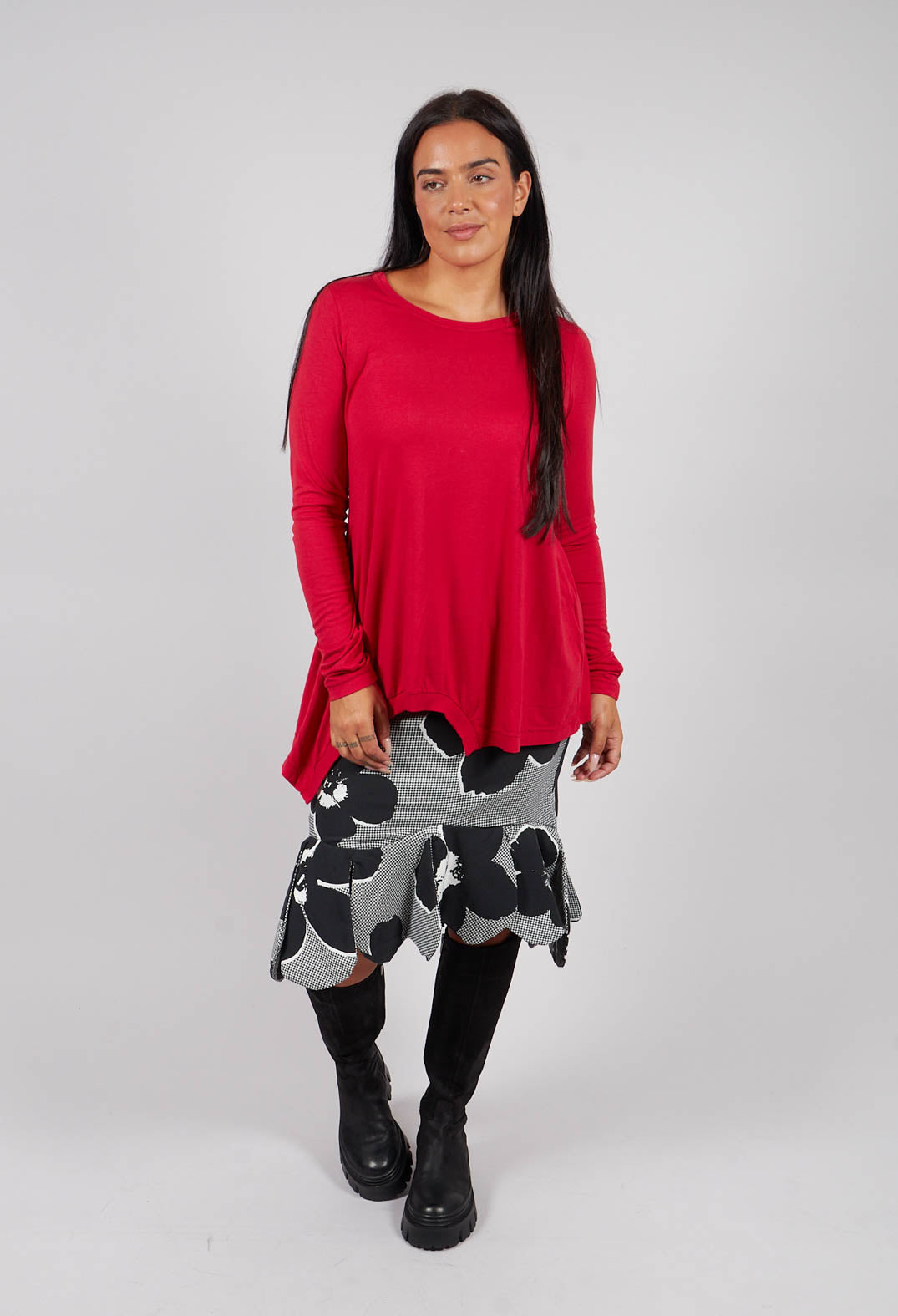 Long Sleeve T-Shirt with Asymmetric Hem in Rose - 3260501