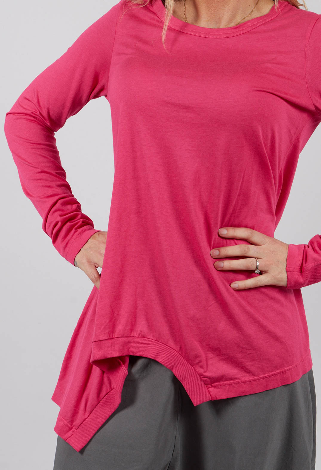 Long Sleeve T-Shirt with Asymmetric Hem in Lotus - 3260501