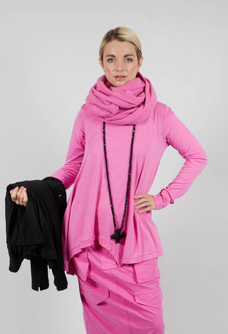 Long Sleeve T-Shirt with Asymmetric Hem in Lily - 3260501