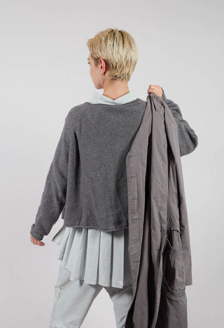 Cropped Pullover with Stitched Motif in Dark Grey - 3270702