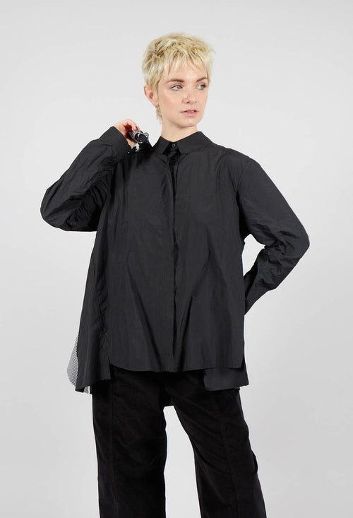 Shirt with Pleated Back in Black - 3300401