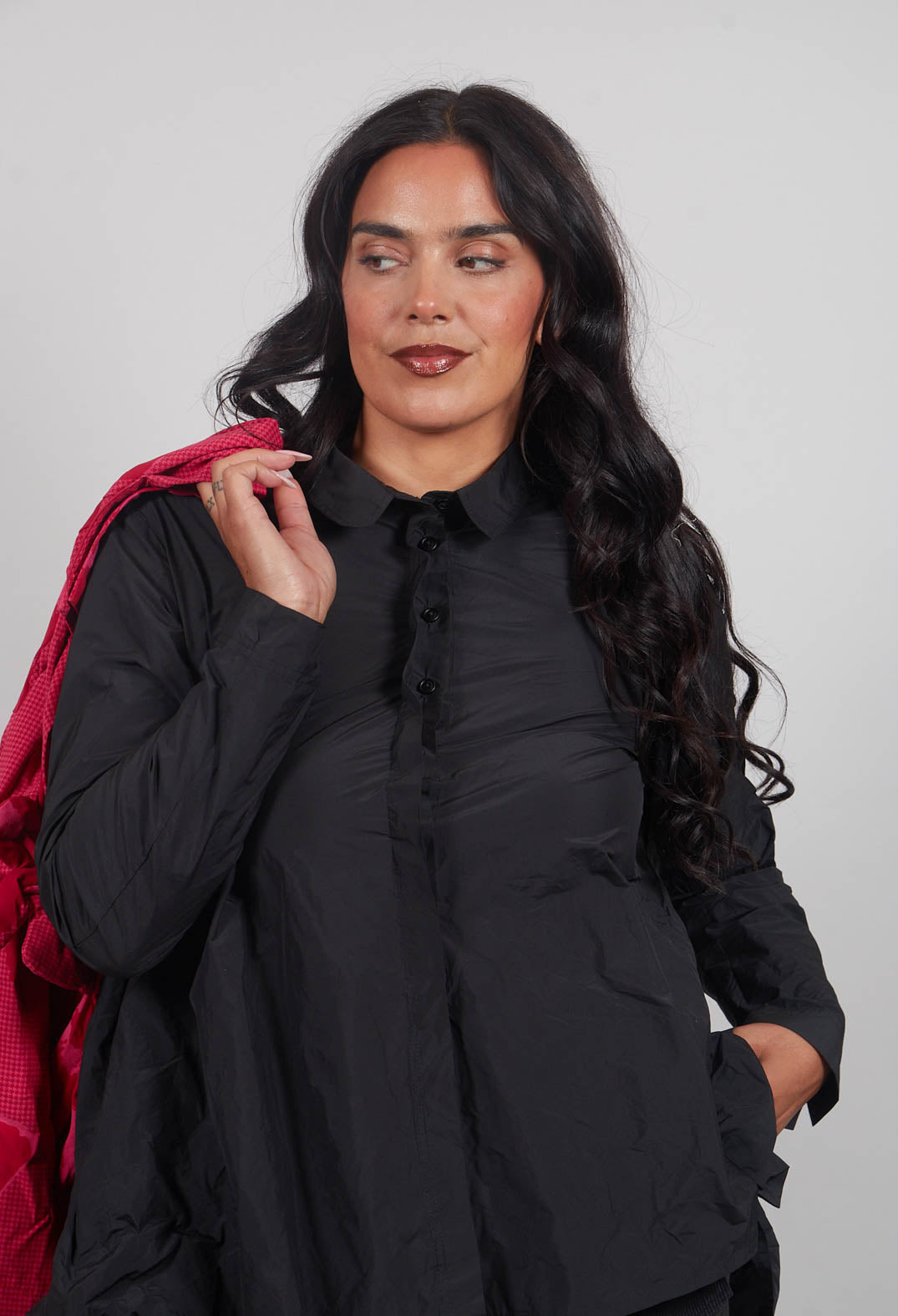 Shirt with Pleated Back in Black - 3300401