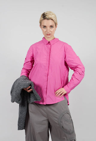 Shirt with Pleated Back in Lily - 3300401