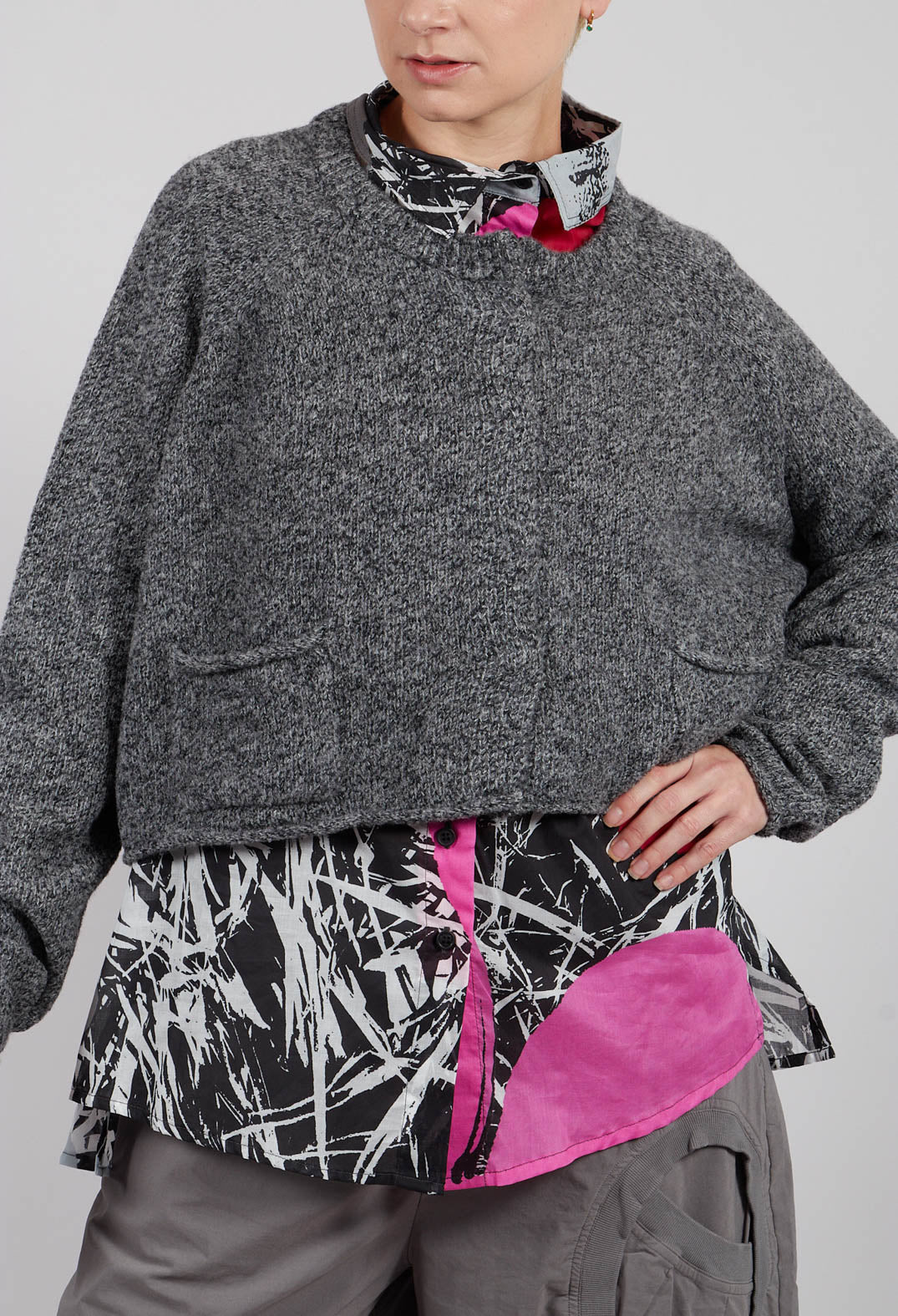 Short Cardigan in Dark Grey - 3317102