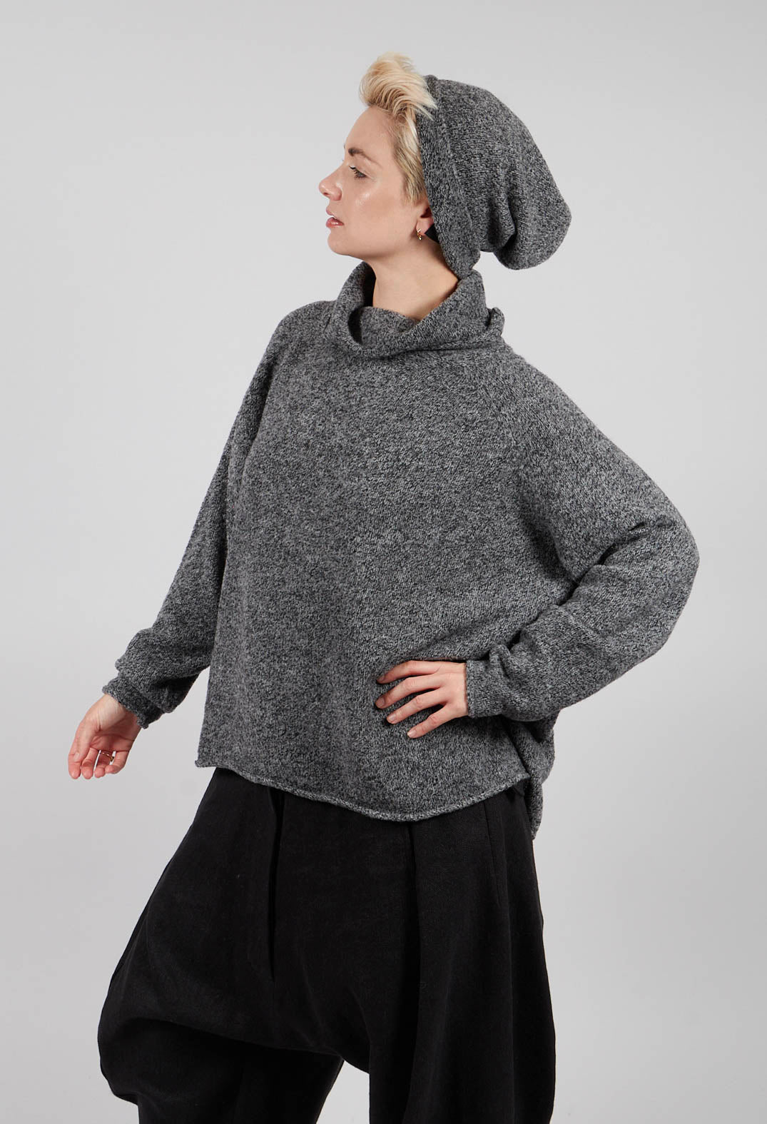 Knitted Beanie Hat in Dark Grey - 3314606