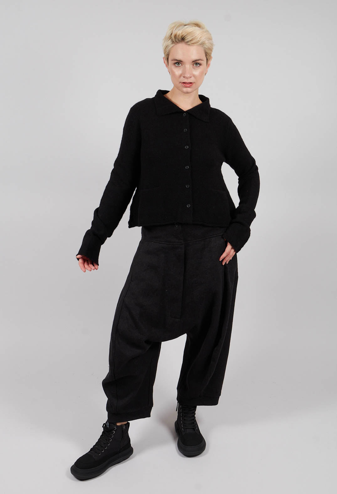 Short Cardigan with Collar in Black - 3327102